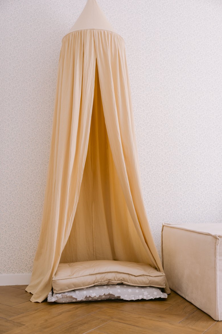 Мягкий балдахин в детском зале